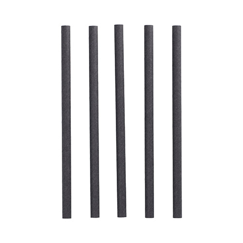 Fem sorte cylindriske PAPSTAR 100 Shake-sugerør papir Ø 10 mm · 21 cm fra PAPSTAR GmbH står lodret på række foran en hvid baggrund – ideel til miljøbevidste værter.