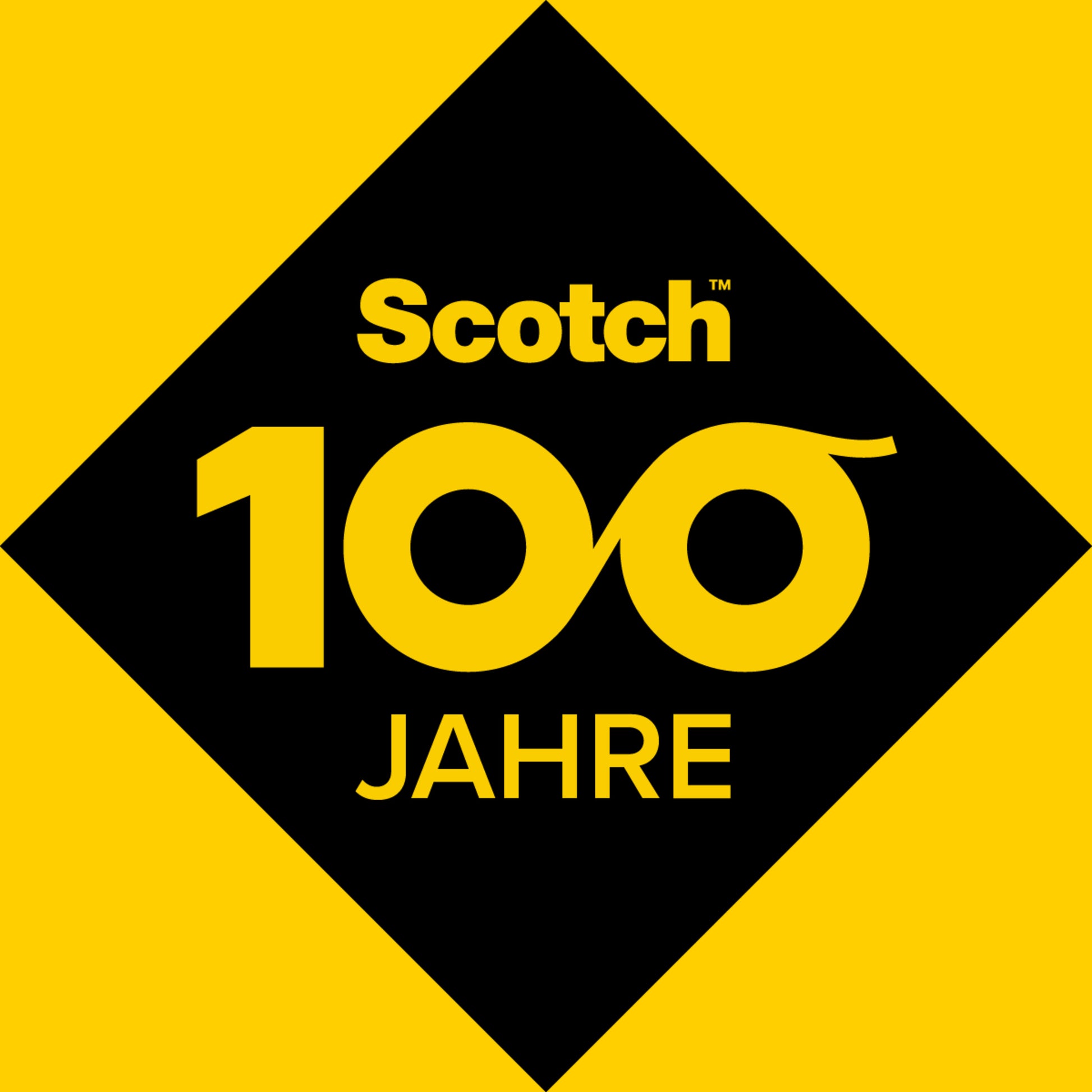 Eine schwarze Raute mit gelber Schrift "Scotch 100 Jahre", mit einer stilisierten 100 auf gelbem Hintergrund, feiert 100 Jahre Scotch® Box Lock™ Verpackungsklebeband (48 mm x 20,3 m) der 3M Deutschland GmbH.