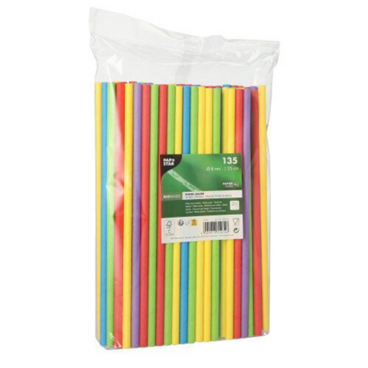 En gennemsigtig pose med 135 farverige, miljøvenlige sugerør i farverne rød, gul, grøn og blå fra PAPSTAR GmbH. Emballagen er forsynet med en synlig produktinformationsetiket.