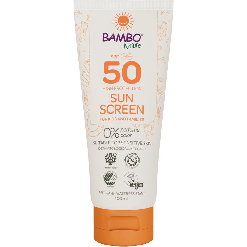 En 100 ml tube Bambo Nature solcreme SPF50 fra Abena Re-Seller GmbH, farve- og parfumefri, dermatologisk testet, vegansk, reef-safe og ideel til sensitiv hud. 6 pakker i kartonen.
