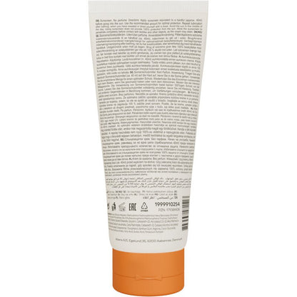 En 100 ml tube Bambo Nature SPF50 solcreme, farve- og parfumefri, fra Abena Re-Seller GmbH, med orange låg, set bagfra. Den lyse emballage viser tæt sort tekst, symboler, stregkode og virksomhedsoplysninger.