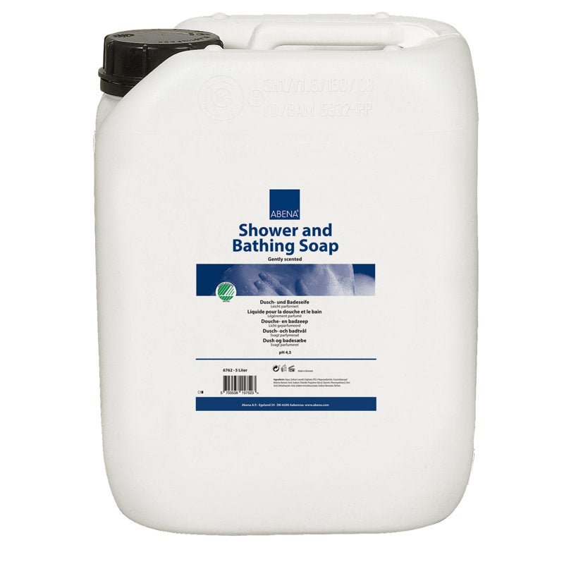 Hvid 5.000 ml plastflaske med sort låg og teksten "Abena Re-Seller GmbH bruse- og badesæbe, let parfumeret" samt blå og hvid skrift med brugsanvisning. Sælges i karton (2 pakker).