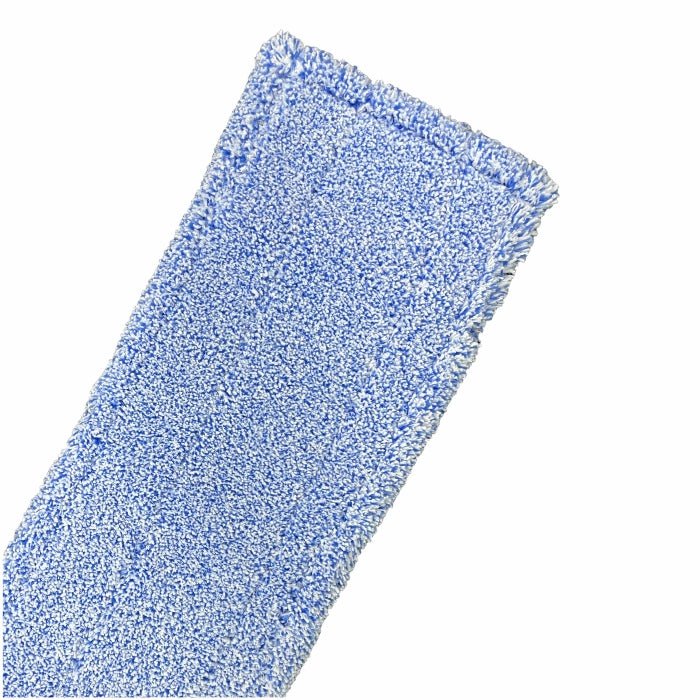 Nærbilledet af Arcora MICRO BLUE 2.0 - FC UDEN FORSIDEMIKROFIBERKLUD fra Arcora International GmbH viser dets bløde, strukturerede stof og de rene kanter - ideelt til alle overflader og kompatibelt med forskellige rengøringsmidler.