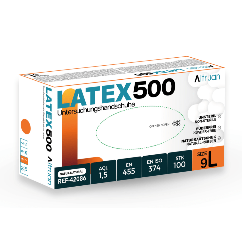 En rektangulær æske med Altruan Latex 500 engangshandsker (100 stykker, natur), størrelse 9L, pudderfri og usteril. Den for det meste hvide æske er forsynet med blå, orange og sort tekst og grafik. Mærke: Altruan.