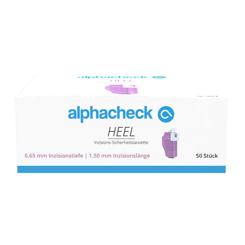 En æske Alphacheck HEEL incisions-sikkerhedslancetter, forskellige størrelser fra Berger Med GmbH, er beregnet til kapillær blodprøvetagning. Den hovedsageligt hvide æske har blå og violet tekst med et lille billede af en lancet på højre side og angiver en incisiondybde på 0,65 mm og en incisionslængde på 1,50 mm. Den indeholder 50 stykker.