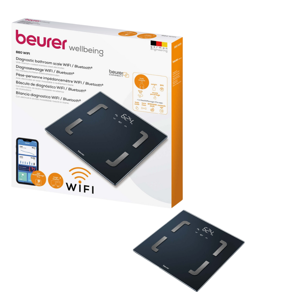 Et billede af en Beurer BF 880 personvægt med WIFI fra Beurer GmbH, med WiFi- og Bluetooth-forbindelse. Vægten er sort med sølvfarvede accenter og har en digital skærm. Produktets emballage vises og fremhæver funktioner som kropsfedtanalyse, app-kompatibilitet og Beurer HealthManager Pro appen til sundhedsovervågning.