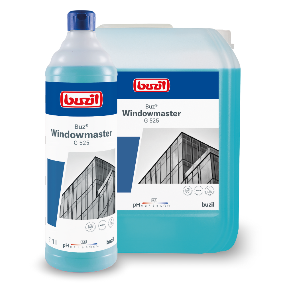En flaske og en storbeholder Buzil Buz® Windowmaster G 525 glas- og vinduesrens-koncentrat fra BUZIL-WERK Wagner GmbH & Co. KG kendetegnes ved en hurtigtørrende formel. Etiketterne viser en bygning med vinduer og angiver en pH-værdi på 9,5. Begge er fyldt med blå væske, der lover en forbedret anti-tilsmudsningseffekt.