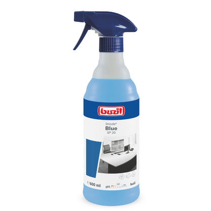 En 600 ml sprayflaske af overfladerensen Buzil Drizzle® Blue SP 20 med blå sprøjtedyse er mærket med billedet af en monokrom køkkenbordplade. Etiketten fremhæver materialetolerance for effektiv rengøring og bærer branding fra BUZIL-WERK Wagner GmbH & Co. KG.