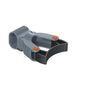 Et 3D-renderet billede af Di Protect Oval Håndtagsholder (1 stk., Diversey Deutschland GmbH & Co. OHG), en oval håndtagsholder til TASKI Protect Trolley, designet til rengøringsopgaver - grå plast med orange accenter og ribbet greb.
