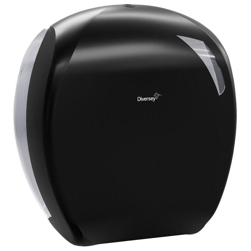 Toiletpapir-jumborulleholderen Maxi fra Diversey Deutschland GmbH & Co. OHG er en sort dispenser med gennemsigtig højre side og logo i midten - ideel til kommercielle sanitære områder. Afbildet på hvid baggrund.