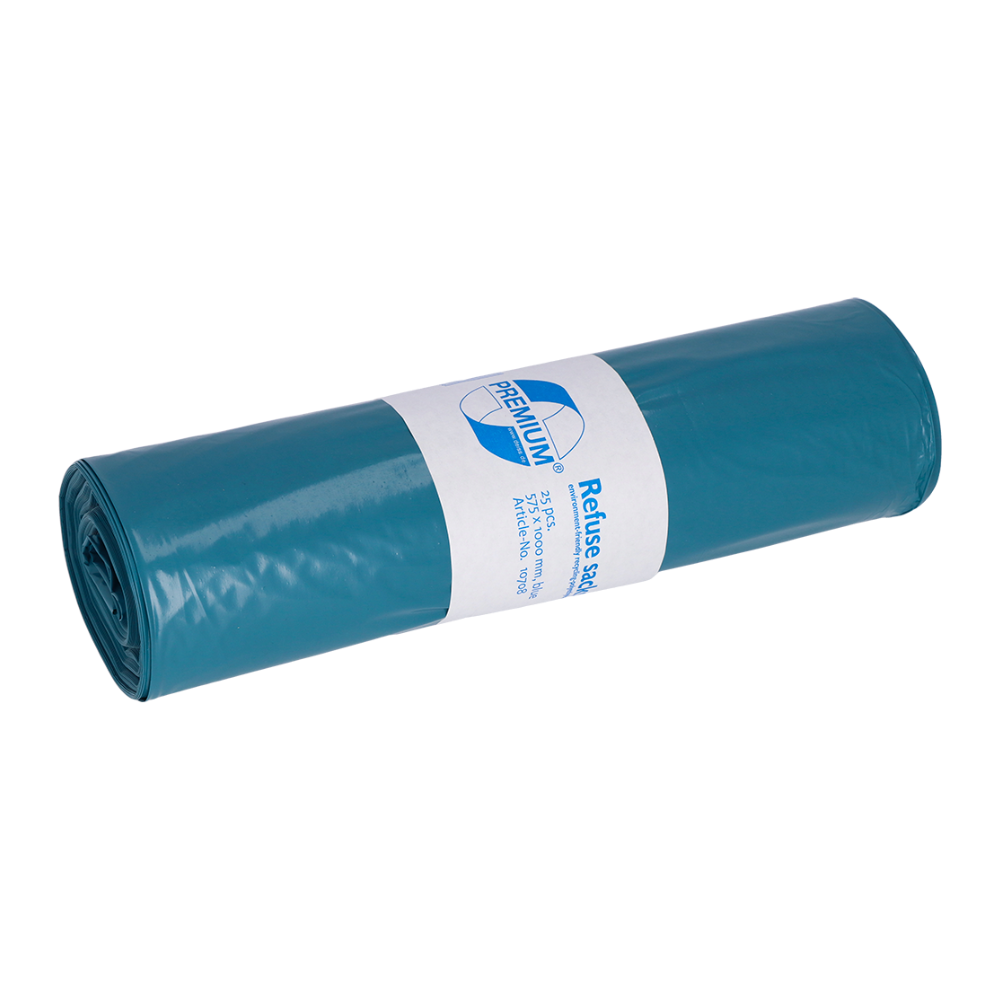 Foran en enkel hvid baggrund hviler en rulle blå DEISS Premium affaldsposer af LDPE fra EMIL DEISS KG (GmbH + Co.), med en hvid etiket, der viser logoet og fremhæver den førsteklasses produktkvalitet.