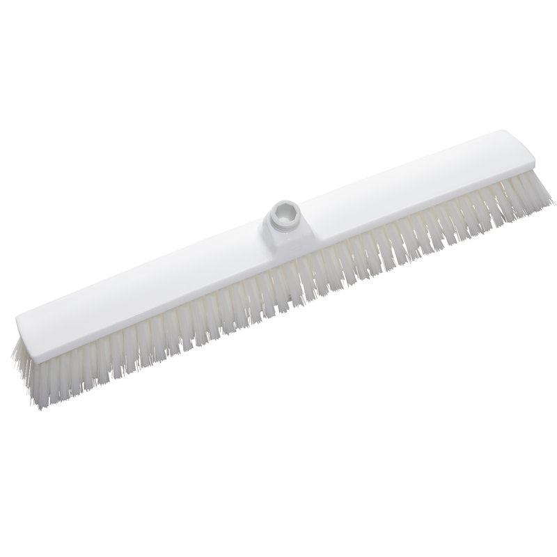 Den GROßRAUMBESEN fra Haug Bürsten KG har stive 0,50 mm PBT-børster, måler 600x72x51 mm, har et centralt grebshul og er ideel til rengøring af store områder.