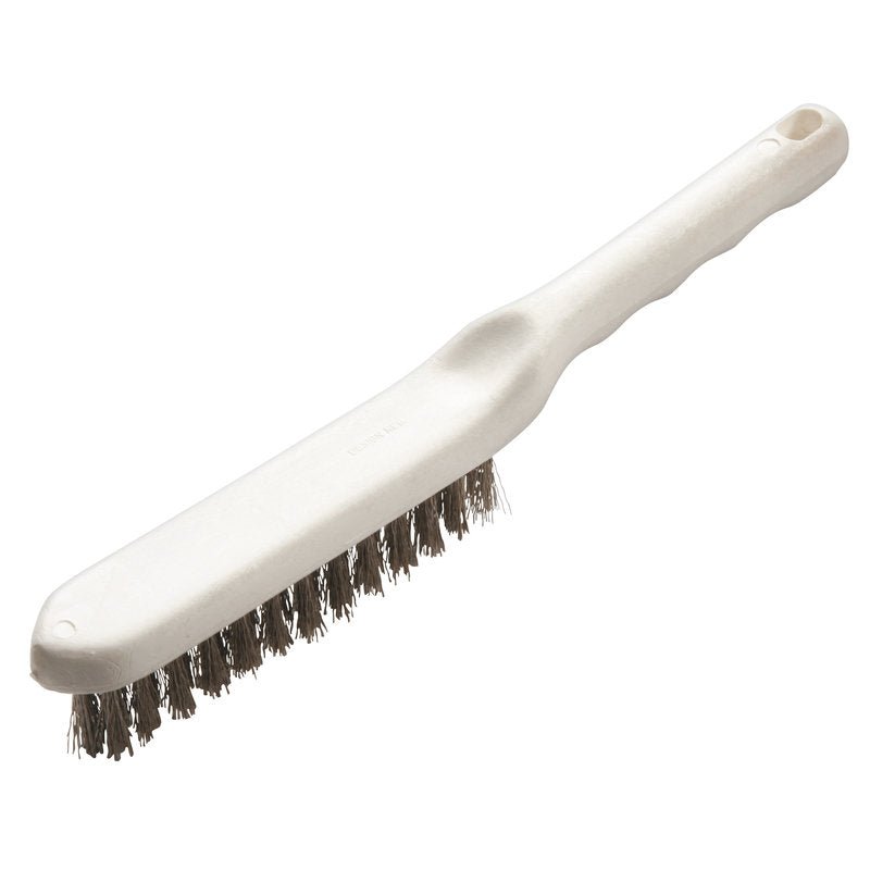 Den Haug Bürsten KG TRÅDBØRSTE, RUSTFRI STÅLTRÅD V4A Ø 0,30MM HÅRD (285x30x26mm) har et hvidt håndtag med ophængshul og tætte børster - ideel til metalrengøring. Afbildet på en ensfarvet hvid baggrund.