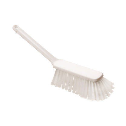 HANDBESEN, PBT UDEN SPLIT, 310X40X50MM fra Haug Bürsten KG er en hvid plastik håndbørste med langt skaft og stive PBT-børster, ideel til rengøring af gulve. Her vist foran en enkel hvid baggrund.