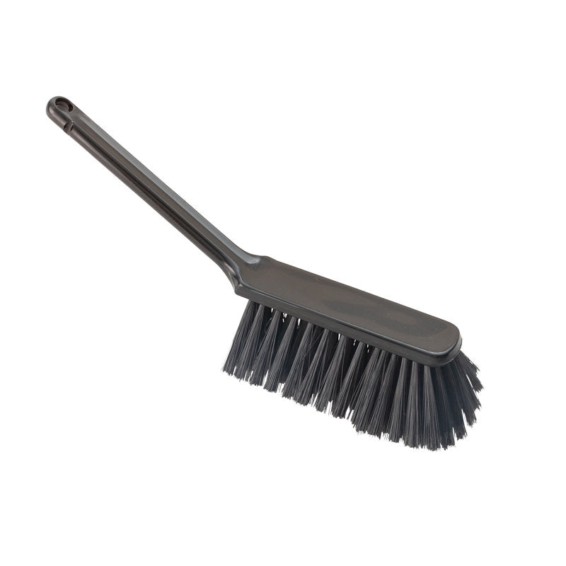 Haug Bürsten KG HANDBESEN, BLØD, 310MM, SLIDSET er en sort, håndført rengøringsbørste med langt håndtag og bløde, slidsete børster, ideel til rengøringsopgaver, afbildet på hvid baggrund.