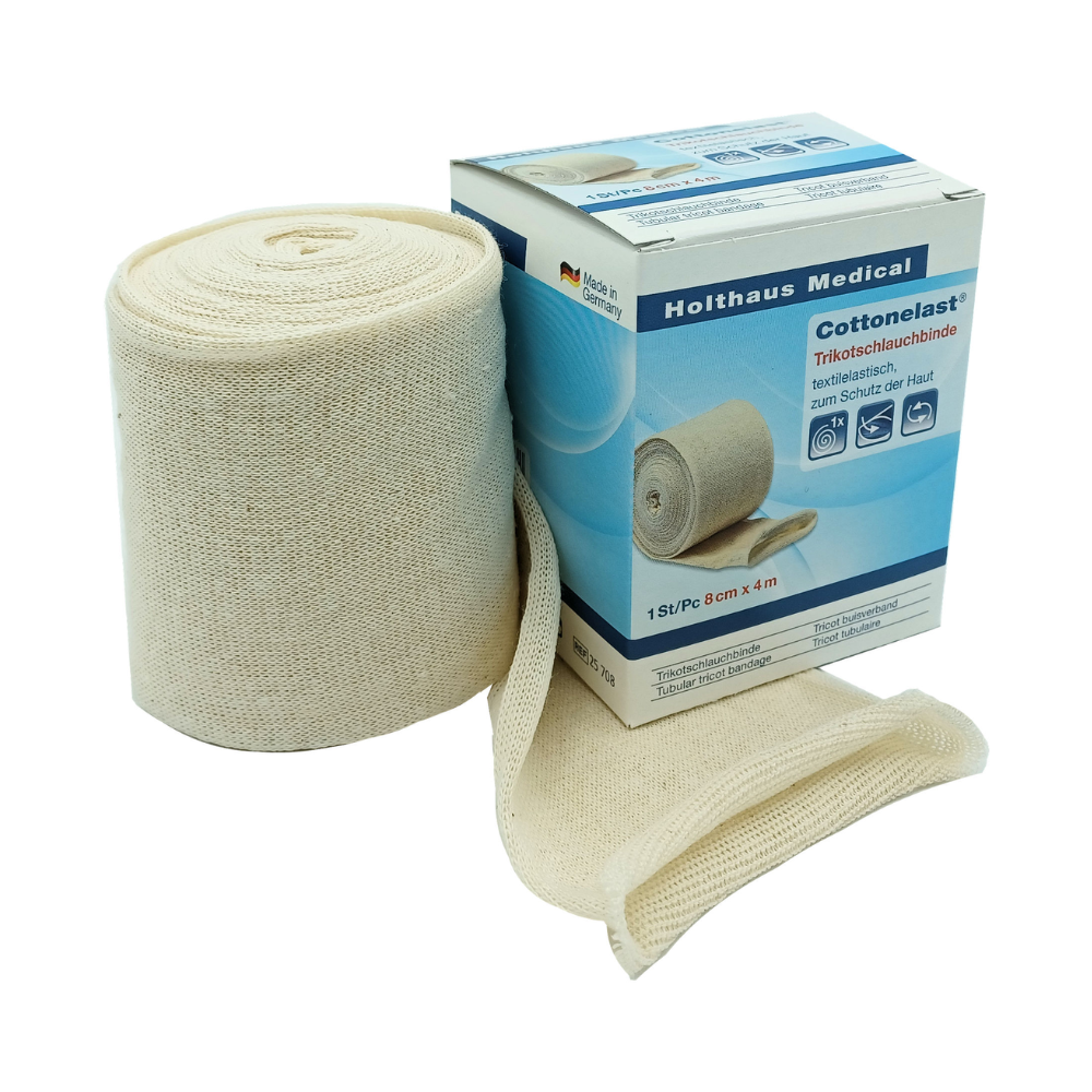 Billede af et medicinsk produkt fra Holthaus Medical GmbH & Co. KG. Produktet, Holthaus Cottonelast® Trikotschlauchbinde, er en elastisk bandagerulle med målene 8 cm x 4 m. Æsken med en udrullet bandagerulle fremhæver teksturen og farven på det elastiske bomuldsmateriale. Instruktioner og detaljer er synlige på æsken.