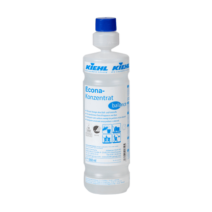En 1-liters plastflaske med blå lukning og teksten "Kiehl Econa-koncentrat balance Allround-rengøringsmiddel uden duft- og farvestoffer" fra Johannes Kiehl KG. Det stærkt koncentrerede rengøringsmiddel har anvendelses- og sikkerhedsanvisninger med piktogrammer på etiketten.
