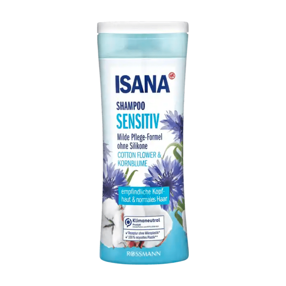 Eine 300 ml Flasche "Auslaufartikel: Isana Shampoo Sensitiv" von Dirk Rossmann GmbH - silikonfrei, für empfindliche Kopfhaut und normales Haar mit Baumwoll- & Kornblumenextrakt, ohne Mikroplastik.