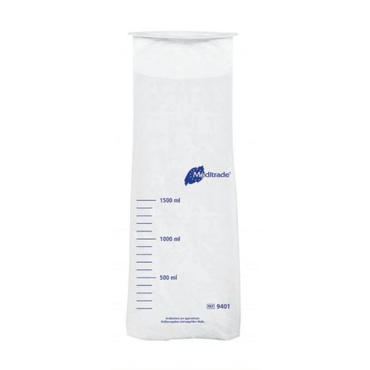 Et gennemsigtigt, gradueret målebæger af polyethylen med blå målemærker og et blåt „Meditrade GmbH“-logo, der angiver volumen fra 500 ml til 1500 ml.