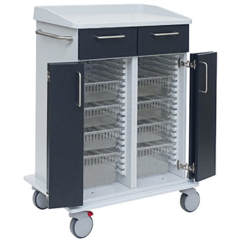 Der Novocal Pflege- und Arbeitswagen hat ein robustes Vollkunststoff-Fahrgestell, zwei obere Schubladen, offene Doppeltüren mit transparenten Einlegeböden im Inneren sowie vier Rollen für einfache Mobilität.