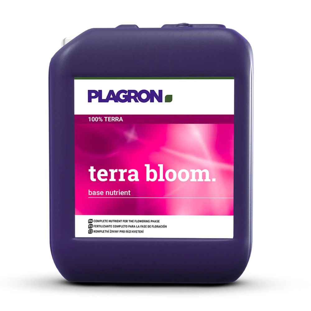 En stor, mørkelilla flaske af Plagron Terra Bloom-næringsstoffet fra Bertels B.V. skiller sig ud med sin iøjnefaldende "Terra Bloom"-etiket. Ideel til blomstringsfasen, er det det perfekte valg til blomstrende gødning.