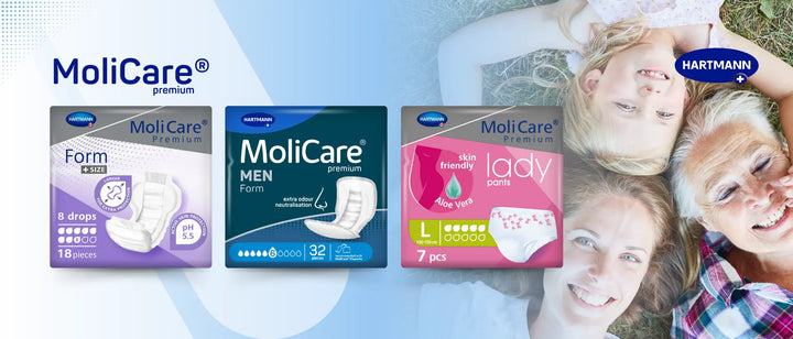 Ein Werbebild für MoliCare Inkontinenzprodukte zeigt links drei Produktverpackungen - Form, Men und Lady - und rechts eine lächelnde ältere Frau und ein junges Mädchen, die im Gras liegen. Das Hartmann-Logo ist sichtbar.