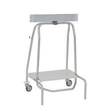 Der Novocal Abfallsammler "Genius" verfügt über einen stabilen Metallrahmen, vier Räder, eine flache untere Ablage und einen Klemmring mit 1 Fußpedal für 40L-Taschen. Abgebildet vor einem weißen Hintergrund. Marke: Novocal.