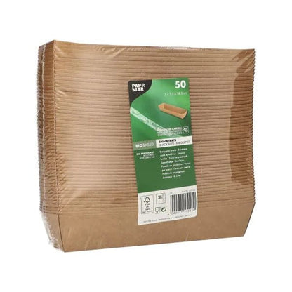 En pakke med 50 brune PAPSTAR "pure" snackbakker af pap fra PAPSTAR GmbH - perfekt som miljøvenligt supplement til bæredygtigt engangsservice eller biologisk nedbrydelige servietter.