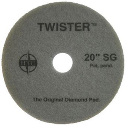 Twister Pad 10000 fra Diversey Deutschland GmbH & Co. OHG er en rund, grå gulvpude med et midterhul og påskriften "TWISTER 20'' SG - The Original Diamond Pad". Ideel til rengøring og polering af hårde gulve.