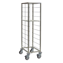 Der Novocal Tablettwagen aus Edelstahl in 1-reihiger Ausführung bietet Platz für 10 Tablets, besitzt eine zentrale Ablage sowie vier Lenkrollen und eignet sich ideal als Tablettwagen für Krankenhäuser.