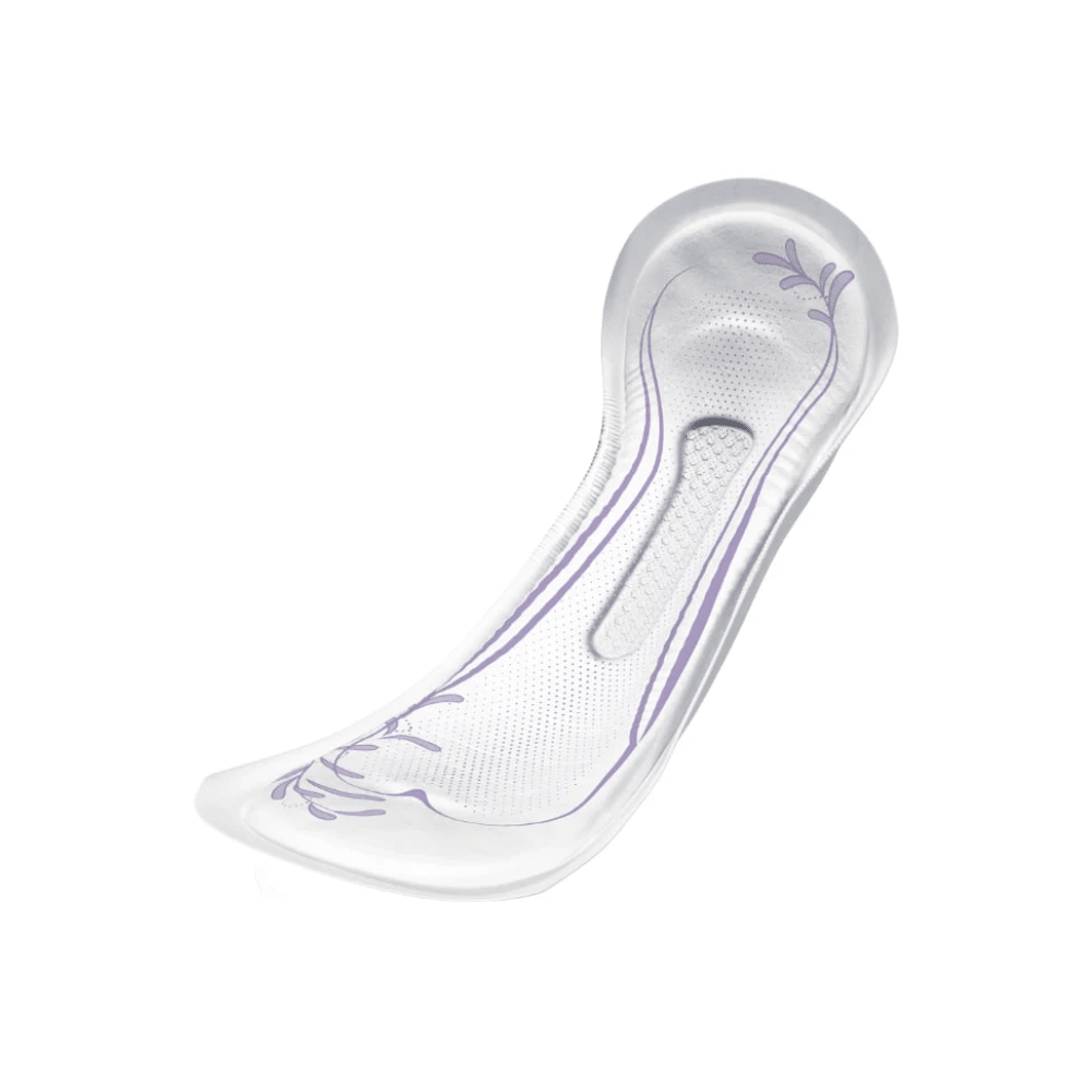 En transparent, kontureret TENA Lady Discreet Maxi-indlægssål med violette dekorative elementer tilbyder støtte og komfort. Den blev udviklet af Essity Germany GmbH specielt til en behagelig pasform i sko og understøtter alle, der søger diskrete løsninger til problemer som blæresvaghed uden at skulle gå på kompromis med stil.