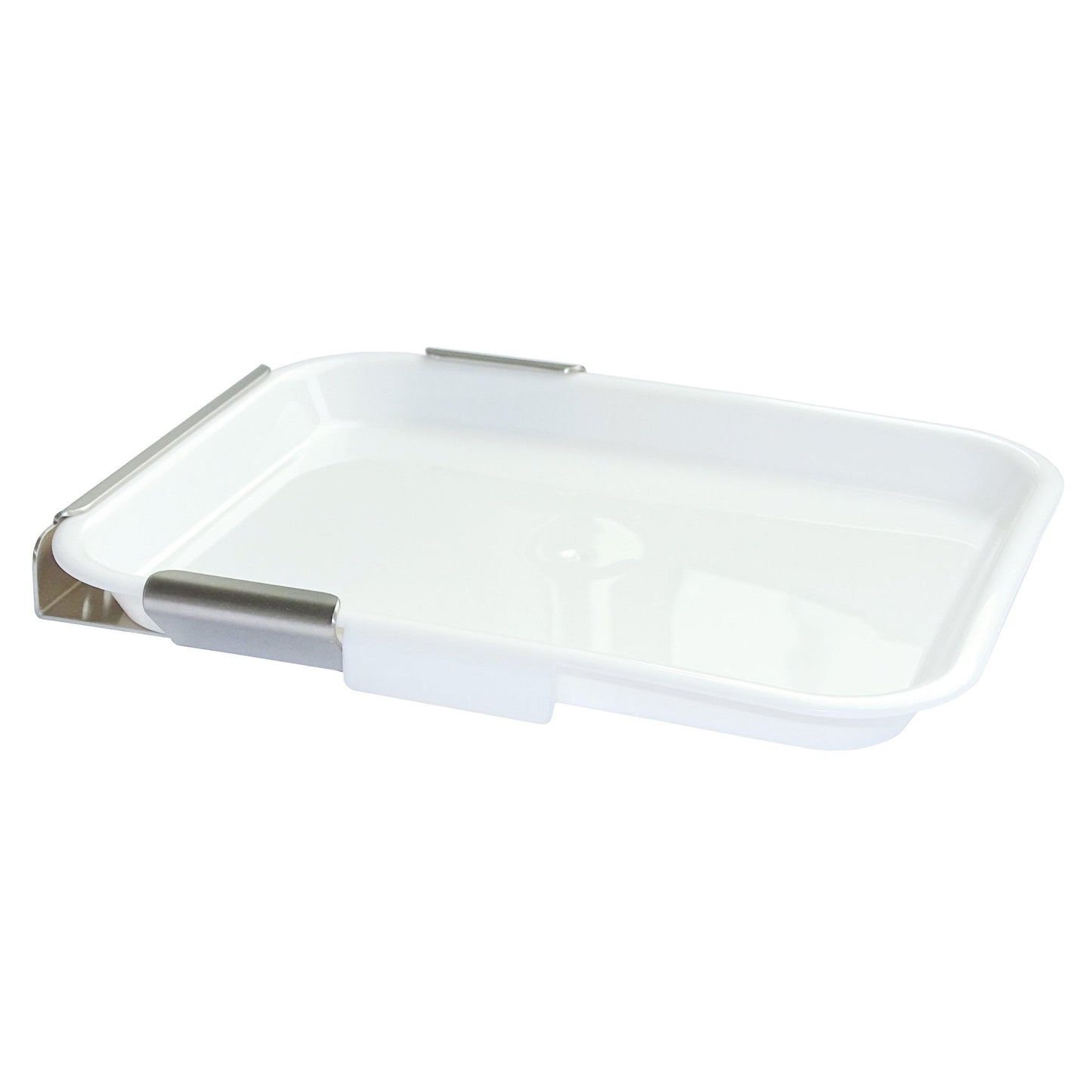 En hvid rektangulær Novocal drypbakke inkl. beslag. Vægbeslag til desinfektionsø, med forhøjede kanter og to metalclips, ideel til hygiejnisk opbevaring, fotograferet mod hvid baggrund.