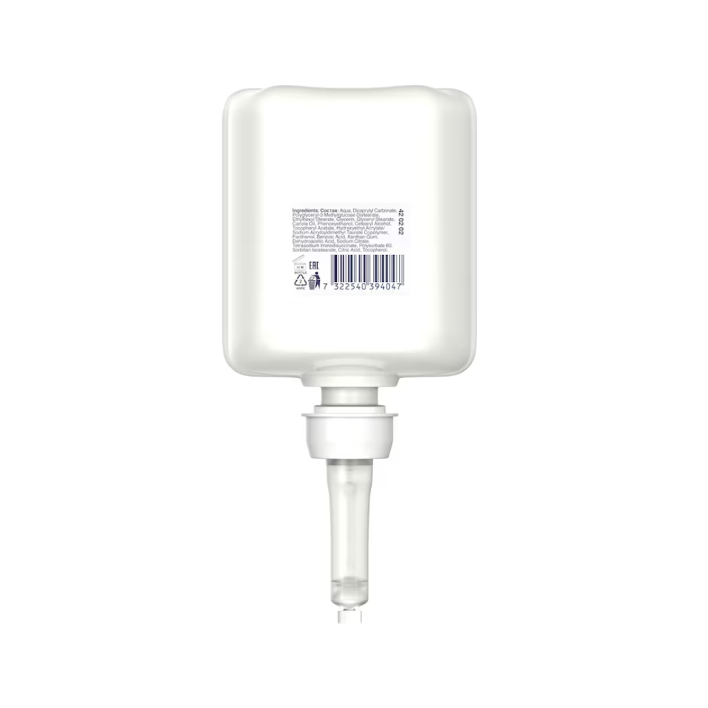 Abgebildet ist ein weißer rechteckiger Behälter mit Bodendüse, auf dem Text und ein Barcode zu sehen sind. Dieses Tork 420202 Sensitive Feuchtigkeitsspendende Handdesinfektion Premium von TORK – Essity Professional Hygiene Germany GmbH eignet sich ideal zum Verteilen von feuchtigkeitsspendendem Handdesinfektionsgel und bekämpft wirksam Krankheitserreger.