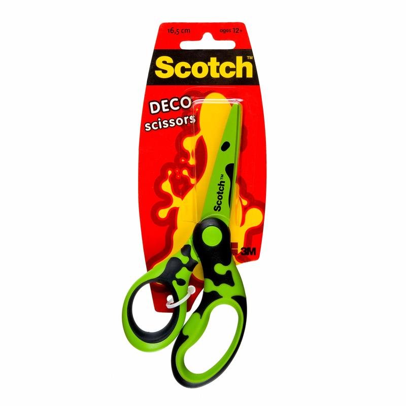 Scotch™ DECO saks fra 3M Deutschland GmbH (grøn, blå eller pink), 16,5 cm, kommer i enkeltpakke og er ideel som kontorsaks til brugere fra 12 år.