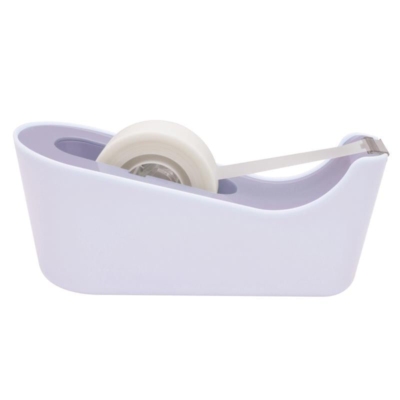 Den lilla Scotch™ tape-dispenser C18 fra 3M Deutschland GmbH holder en rulle Scotch® Magic™ Usynligt Tape (19 mm x 33 m, 6 ruller/pakke) og sikrer ren og usynlig klæbning med metalskærekant.