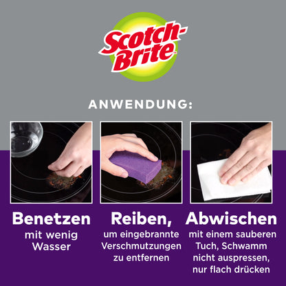Tre trin til anvendelse af Scotch-Brite™ Glaskeramisk Rengøringssvamp (3 stykker pr. pakke, 3M Deutschland GmbH): Fugt overfladen, skrub glaskeramiske overflader med den violette svamp og tør af med en ren klud. Arbejdstrinene er beskrevet på tysk.